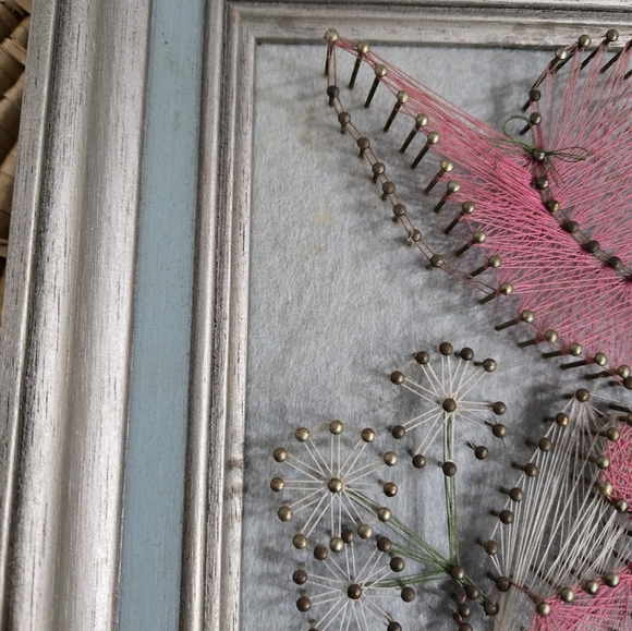 Vintage 1970s String Nail Bonnet Flower Girl Wall Art - Picture 6 of 8